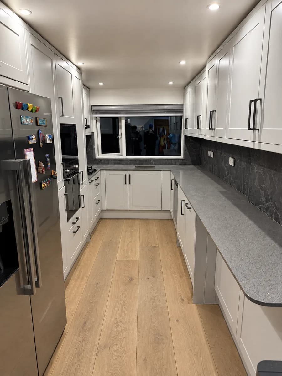 White galley kitchen, after Kitchen3D's work